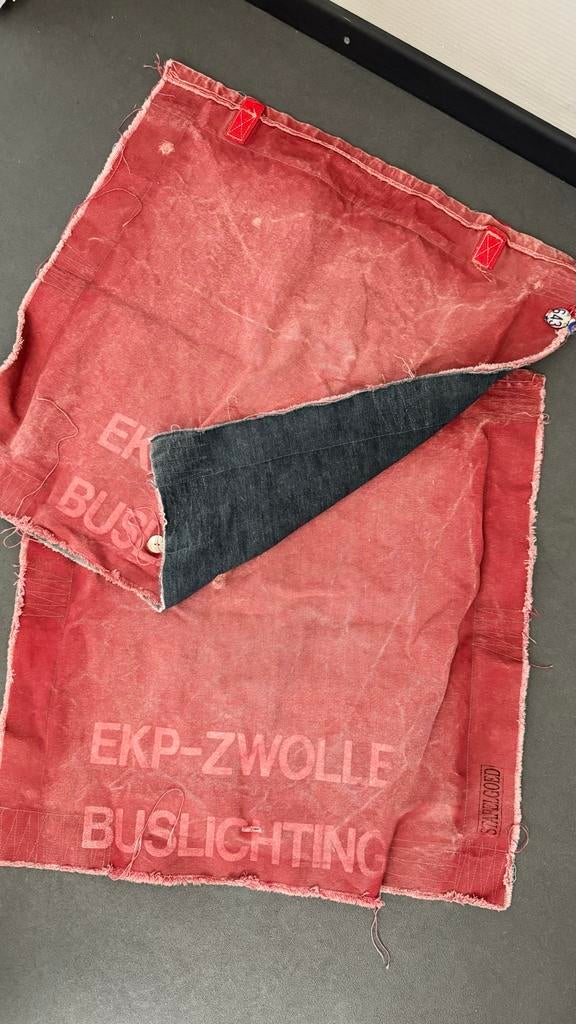 Unieke Kussenhoezen - EKP-Zwolse Buslichting, Ophalen of Verzenden, Gebruikt, Rood, Vierkant