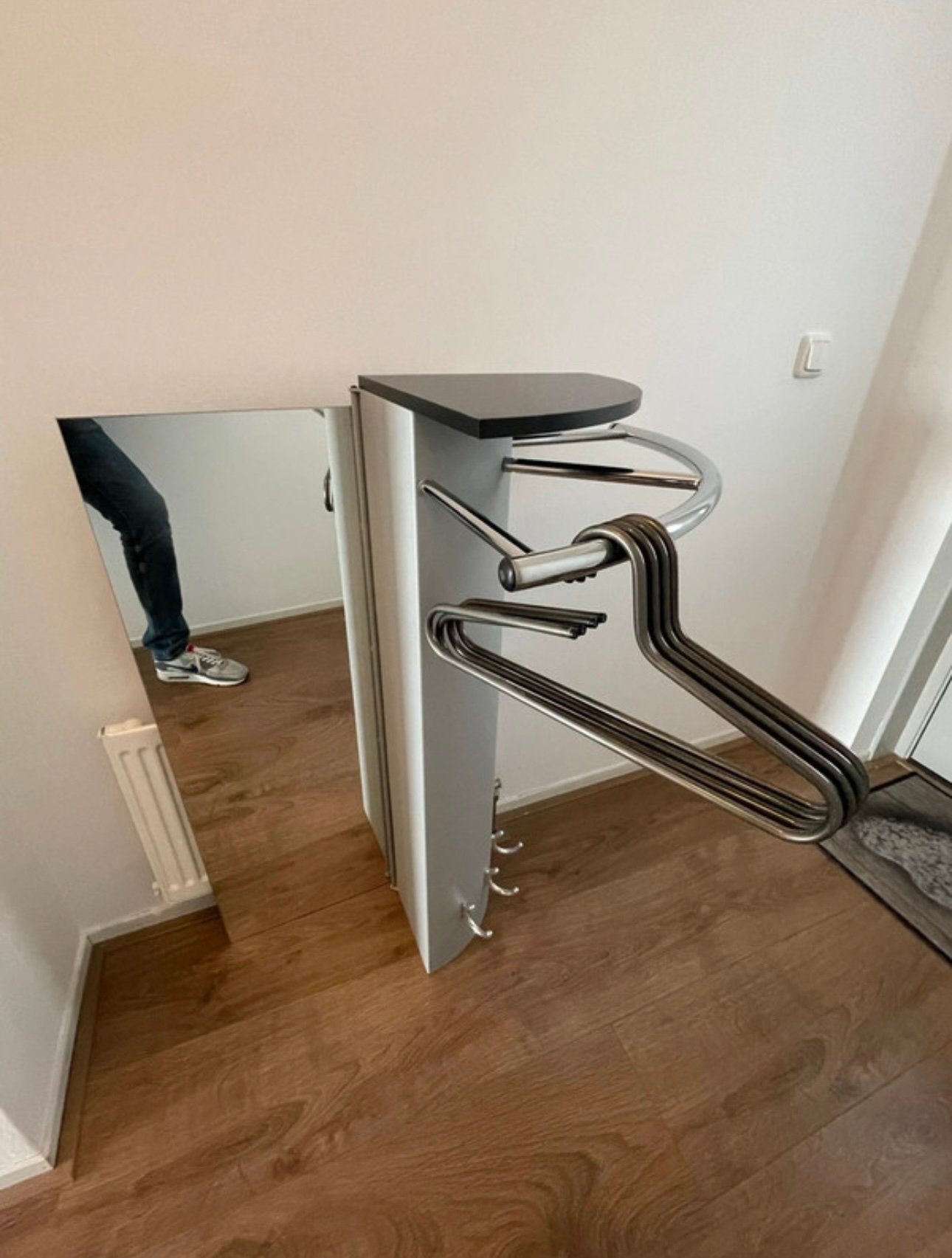 Designer kapstok met spiegel en hangers als nieuw!, 100 tot 150 cm, Zo goed als nieuw, Metaal, Ophalen