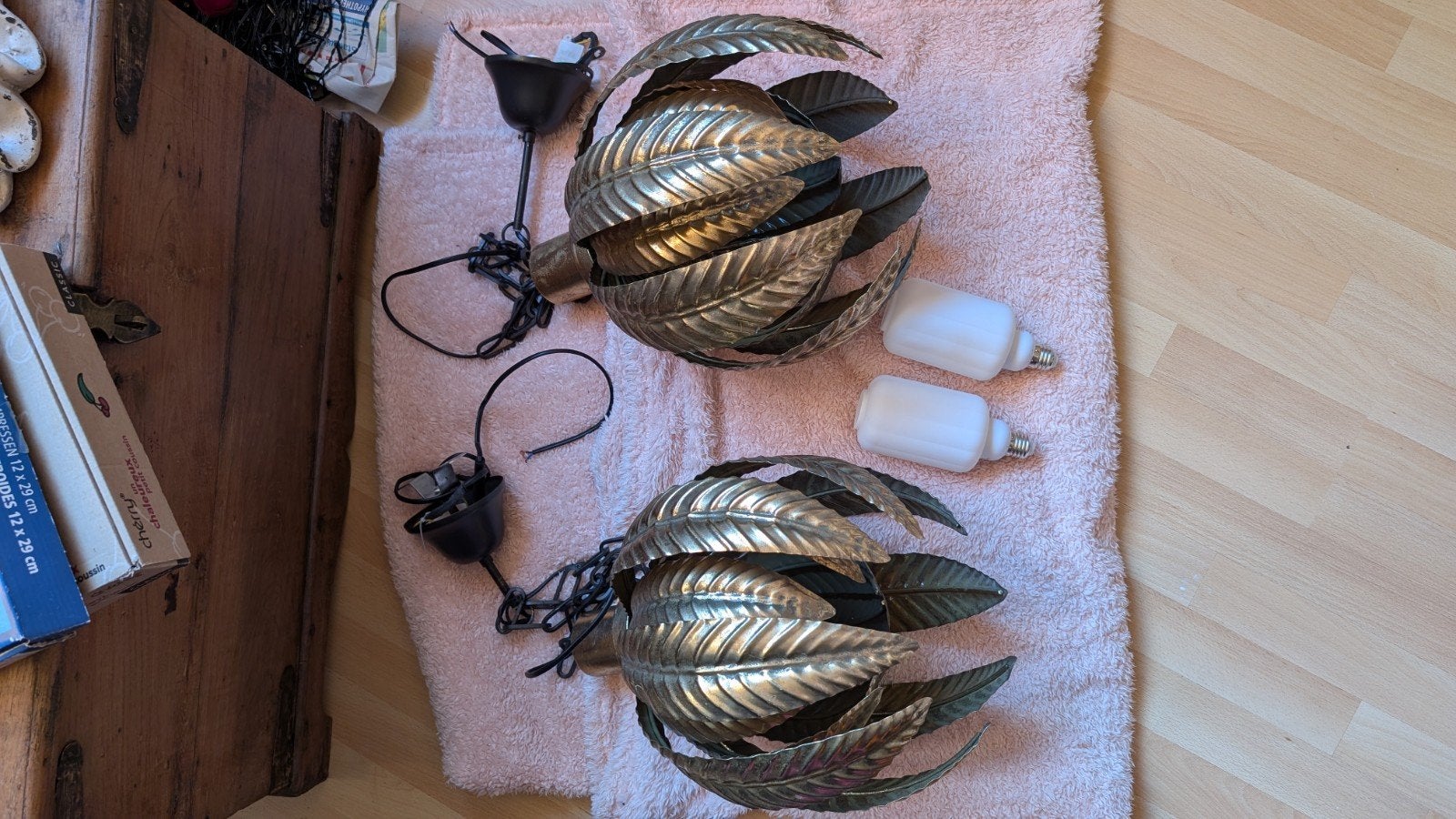 Set van 2 Palm Blad Hanglampen, Ophalen, E27 (groot), Zo goed als nieuw, Metaal