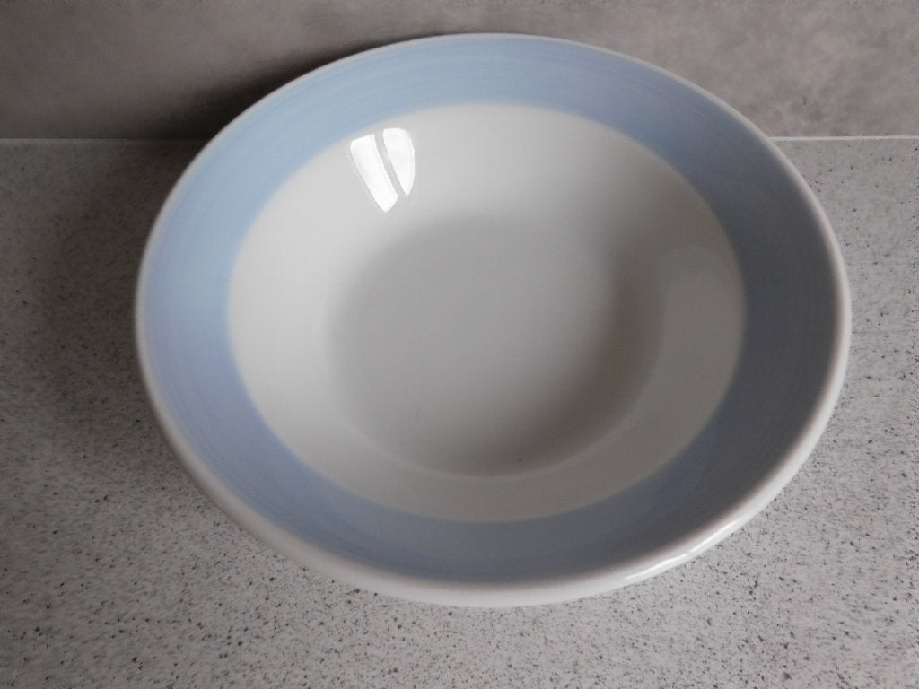 Pastabord 25 cm. Pastel Blauw Rand Quadrifoglio, Overige merken, Ophalen of Verzenden, Zo goed als nieuw, Bord(en)