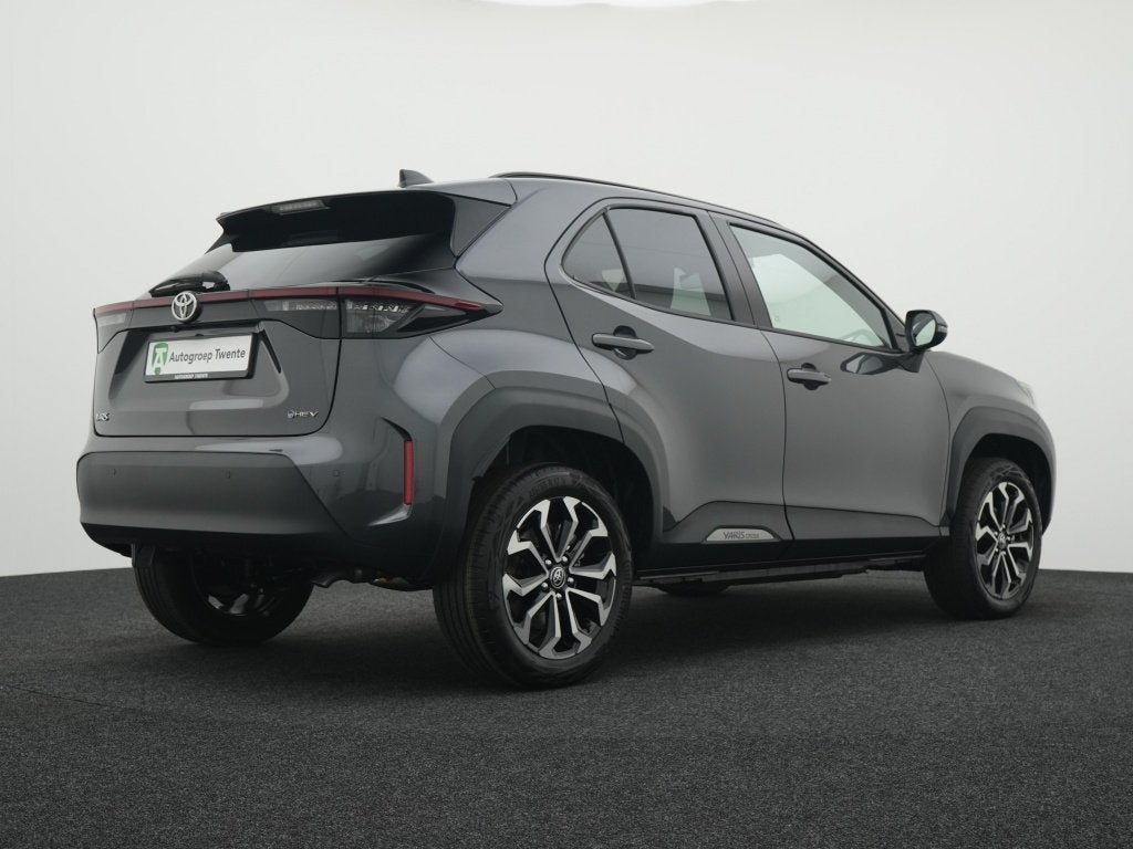 Toyota Yaris Cross 1.5 Hybrid 130 Executive | Private lease, Auto's, Gebruikt, Zwart, 1490 cc, Bedrijf