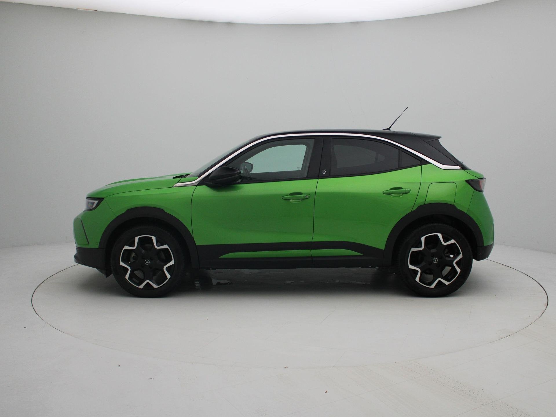 Opel Mokka-e Ultimate 50-kWh 11kw bl. | Camera | Alcantara |, Auto's, 12 maanden, 136 pk, Gebruikt, Verwarmde buitenspiegels