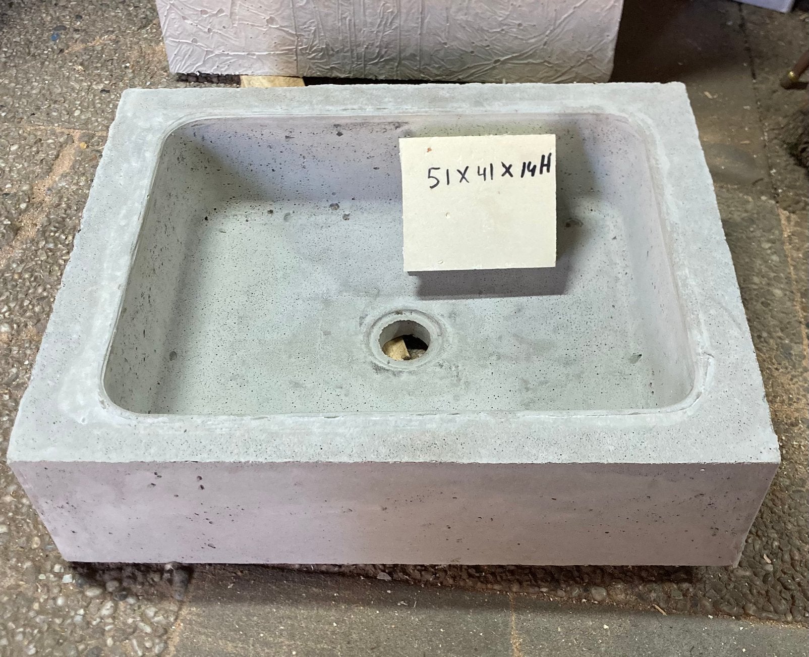 2 betonnen wasbakken, Ophalen, Nieuw, Wastafel
