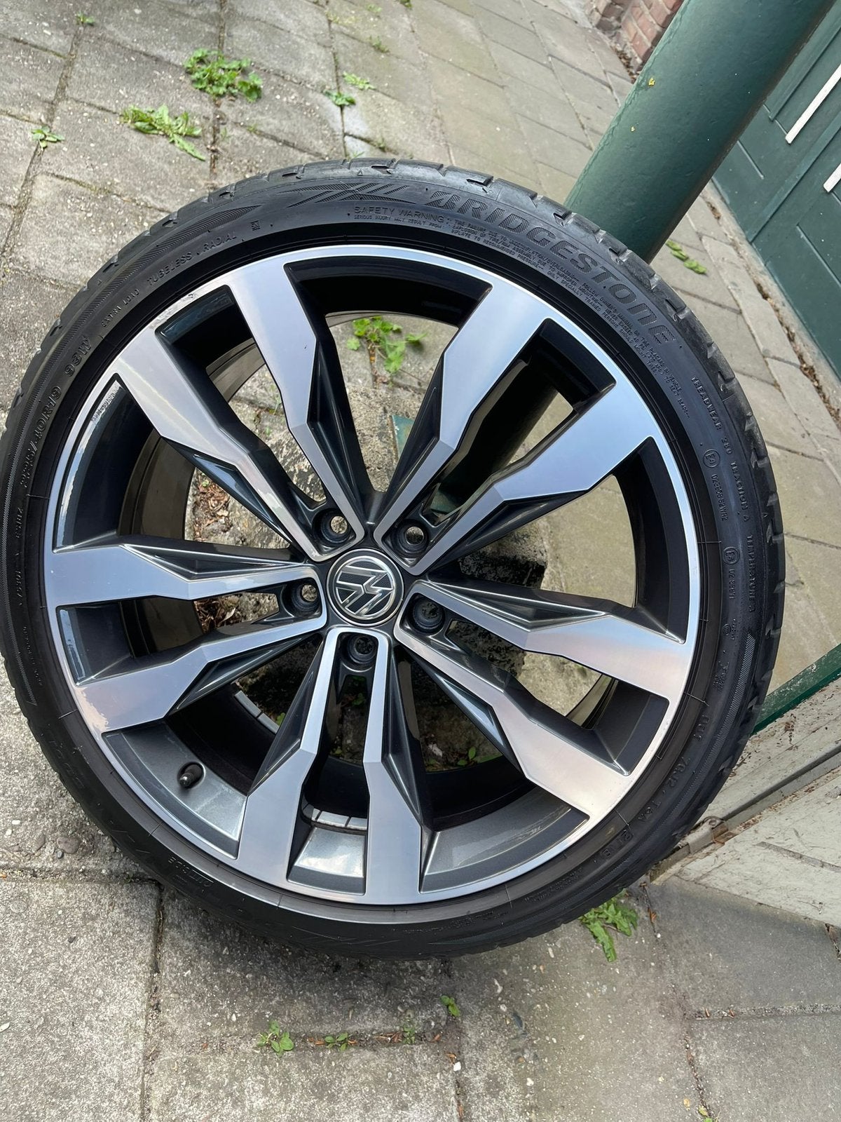 Origineel Volkswagen Suzuka Velg 225 40 19Inch T-Roc Tiguan, Auto-onderdelen, Banden en Velgen, 19 inch, Velg(en), Total Car Expert