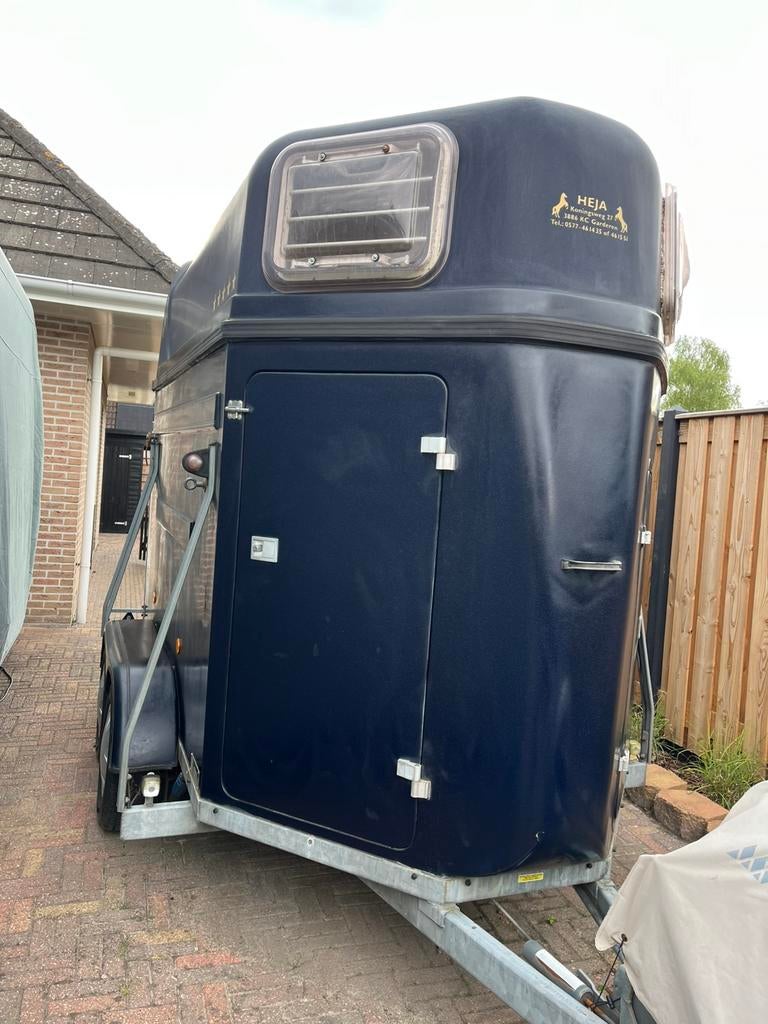 Heja 2 paards trailer, Dieren en Toebehoren, Paarden en Pony's | Trailers en Aanhangwagens, Ophalen, Gebruikt, Polyester, 2-paards trailer