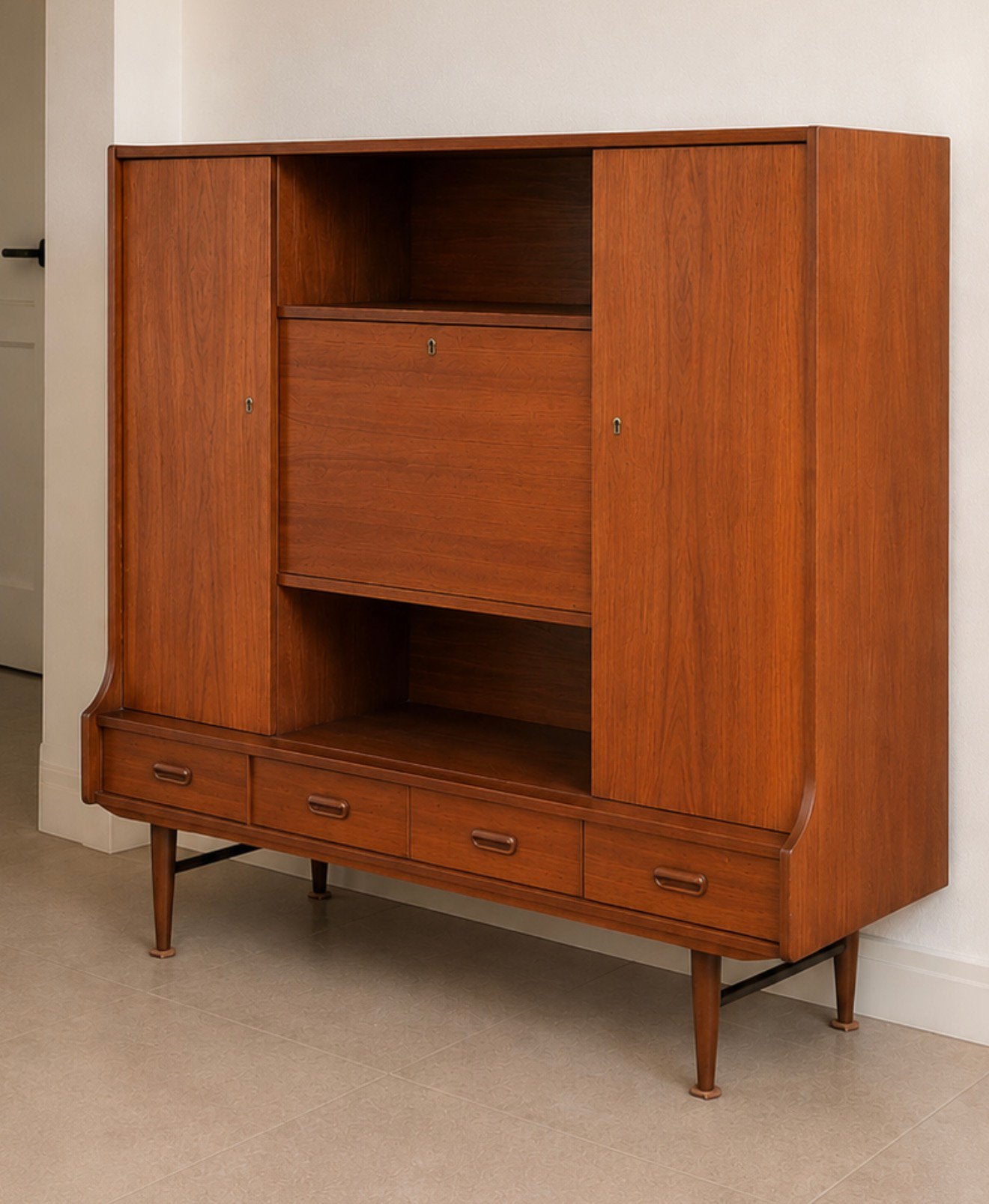 Prachtige vintage teak highboard / barkast, Vintage, Vintage, Ophalen of Verzenden, Zo goed als nieuw