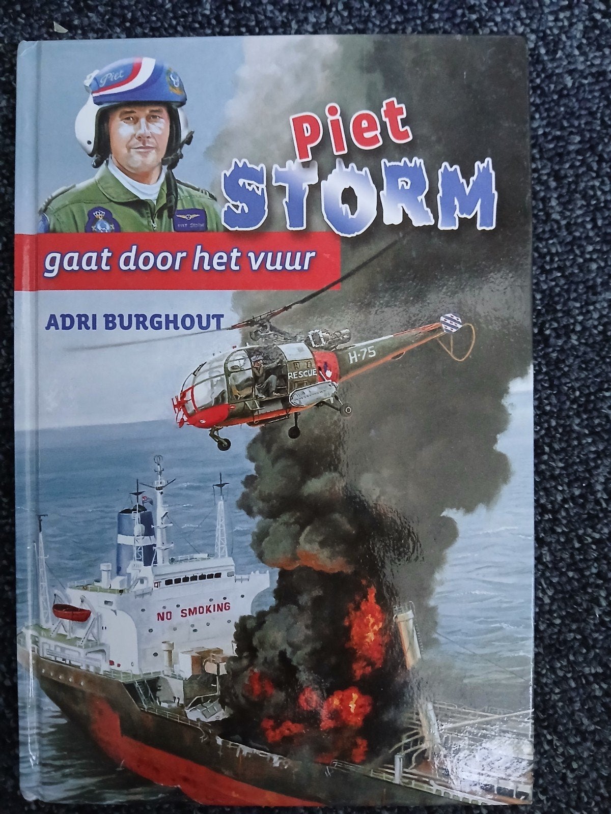 Piet Storm gaat door het vuur, Adri Burghout, Ophalen of Verzenden, Nieuw, Adri Burghout, Fictie