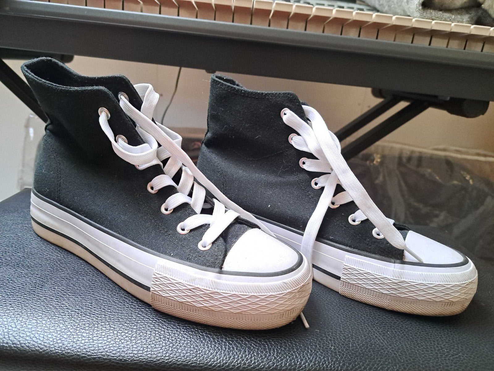 Schoen, Zwart, Ophalen of Verzenden, Graceland, Sneakers of Gympen