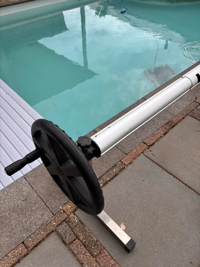 Zwembad oprolsysteem met nieuwe bevestigingsbanden, Tuin en Terras, Zwembad-toebehoren, Ophalen, Gebruikt, Overige typen