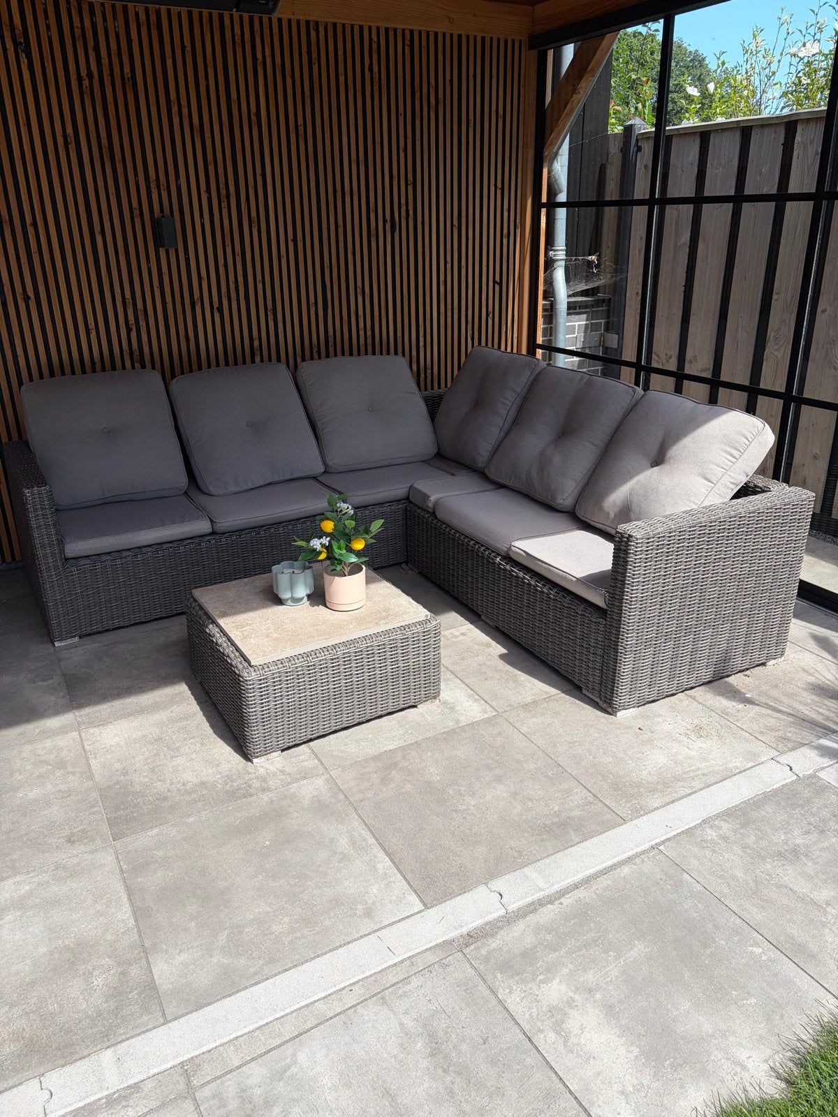 Luxe Wicker Loungeset met Salontafel, Ophalen, 5 zitplaatsen, Zo goed als nieuw, Loungeset