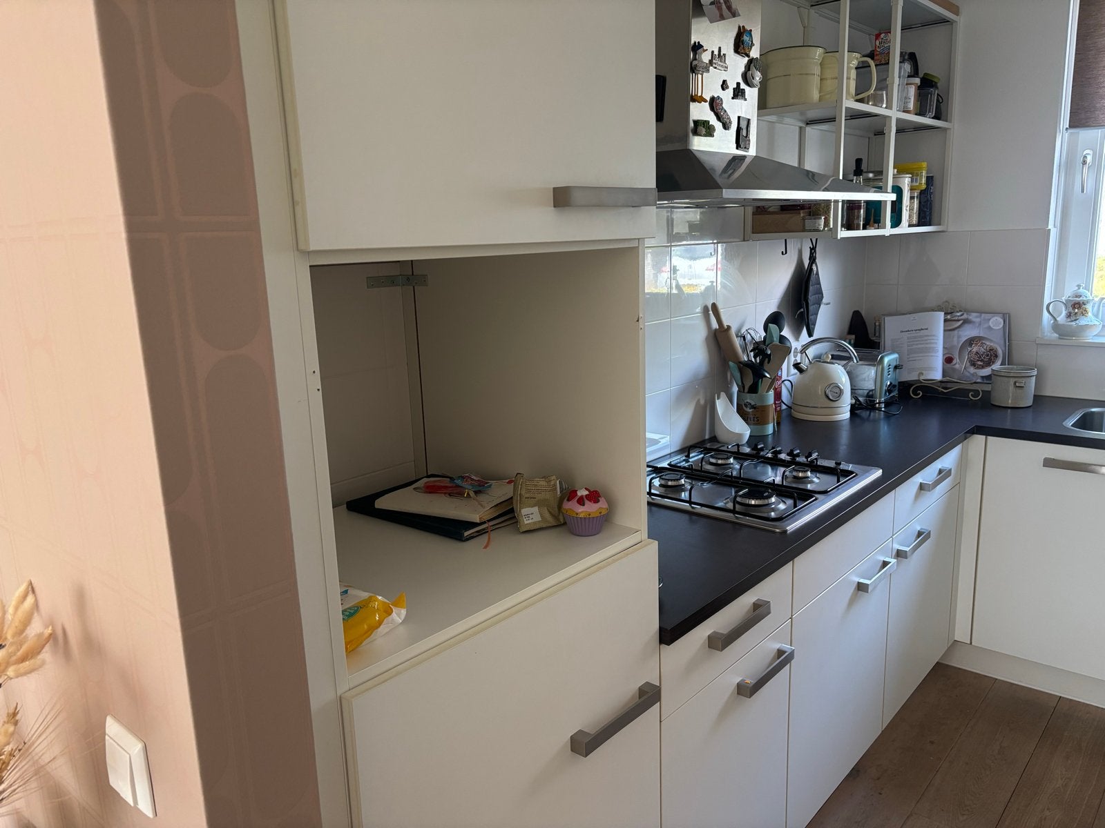 GRATIS! keuken met gasfornuis en afzuigkap, Ophalen, Gebruikt, Wit, Hoekkeuken