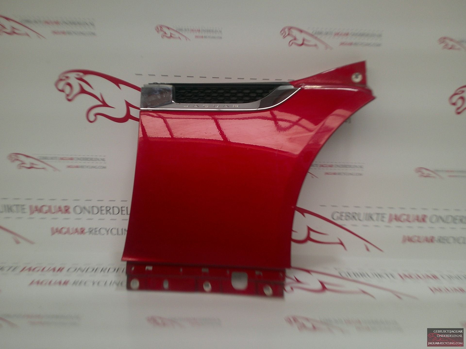Spatbord rechts rood Jaguar F-Type T2R8822 + T2R1079, Gebruikt, -, Rechts, Ophalen of Verzenden