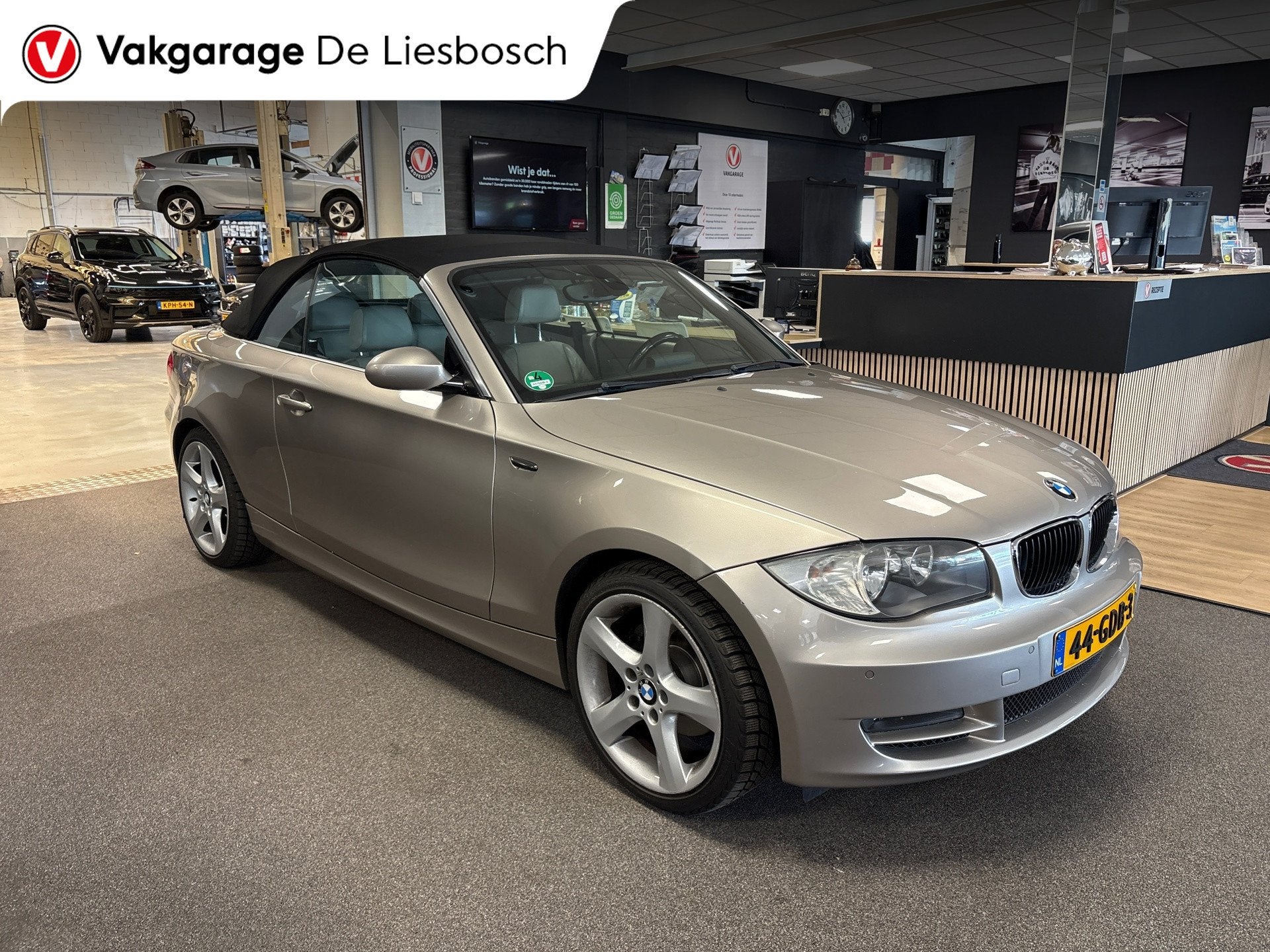 BMW 1-serie Cabrio 120i High Executive/navi/boeken/clima/net, 1-Serie, 4 cilinders, Cabriolet, 4 stoelen