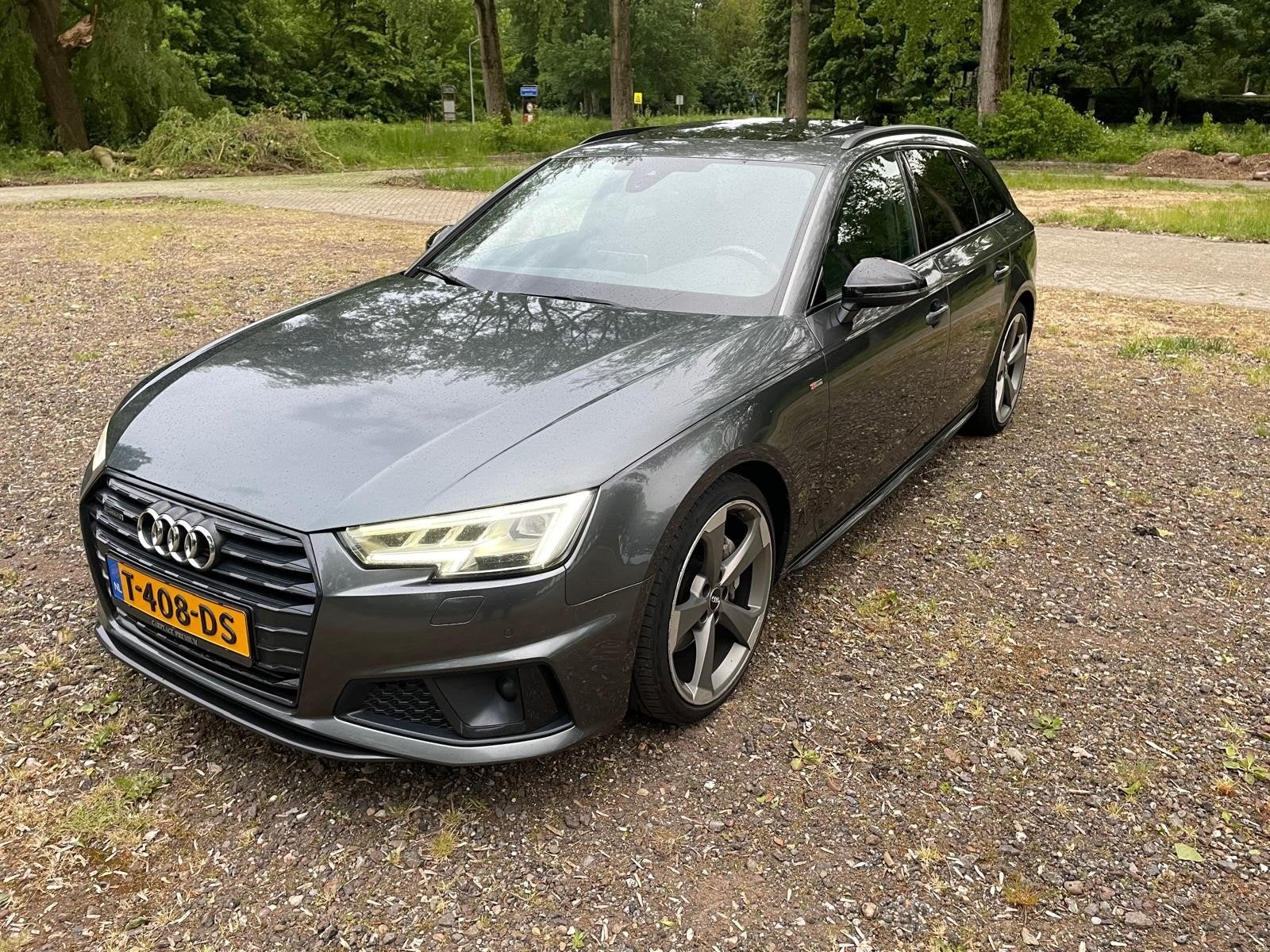 Audi A4 40 TDI 190pk S Tronic Quattro 2019 Grijs 3x s line, Auto's, Automaat, 1800 kg, Zwart, 190 pk