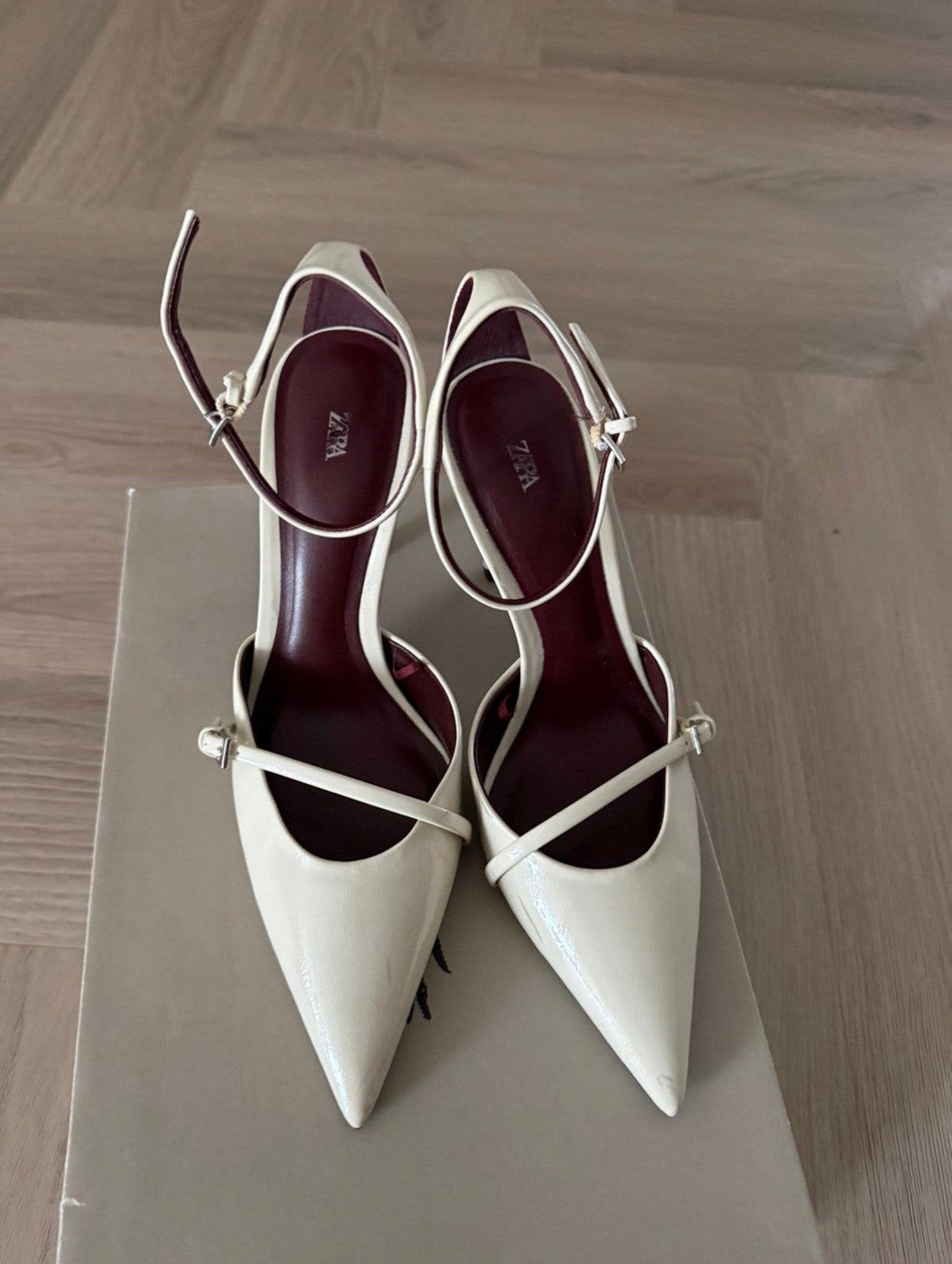 Hoge hakken pumps maat 38(high heels,stiletto’s,naaldhakken), Kleding | Dames, Pumps, Wit, Ophalen of Verzenden, Zo goed als nieuw