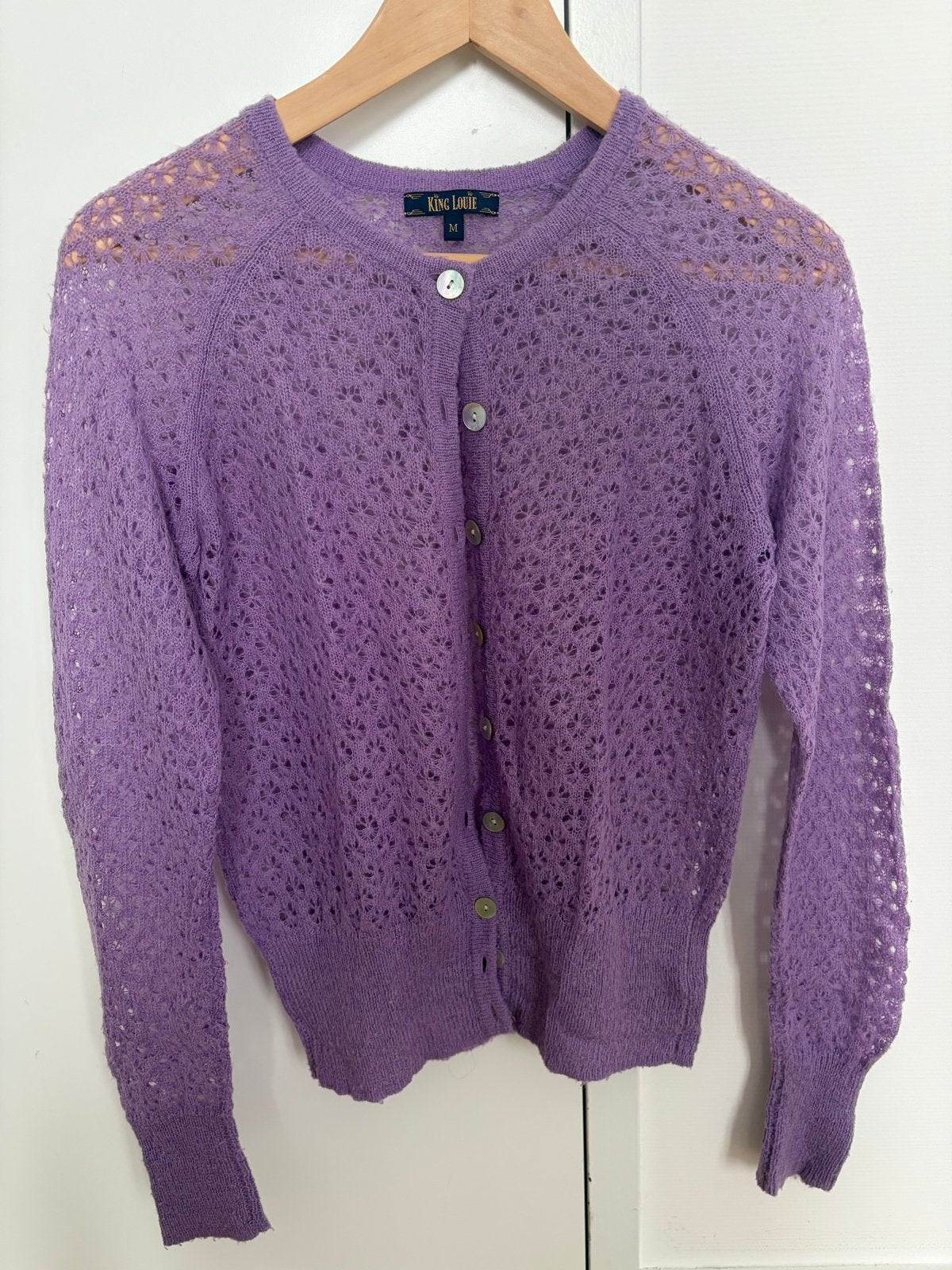 King Louie Lila Gebreid Vest Maat M, Kleding | Dames, Ophalen of Verzenden, Gedragen, Maat 38/40 (M), Paars