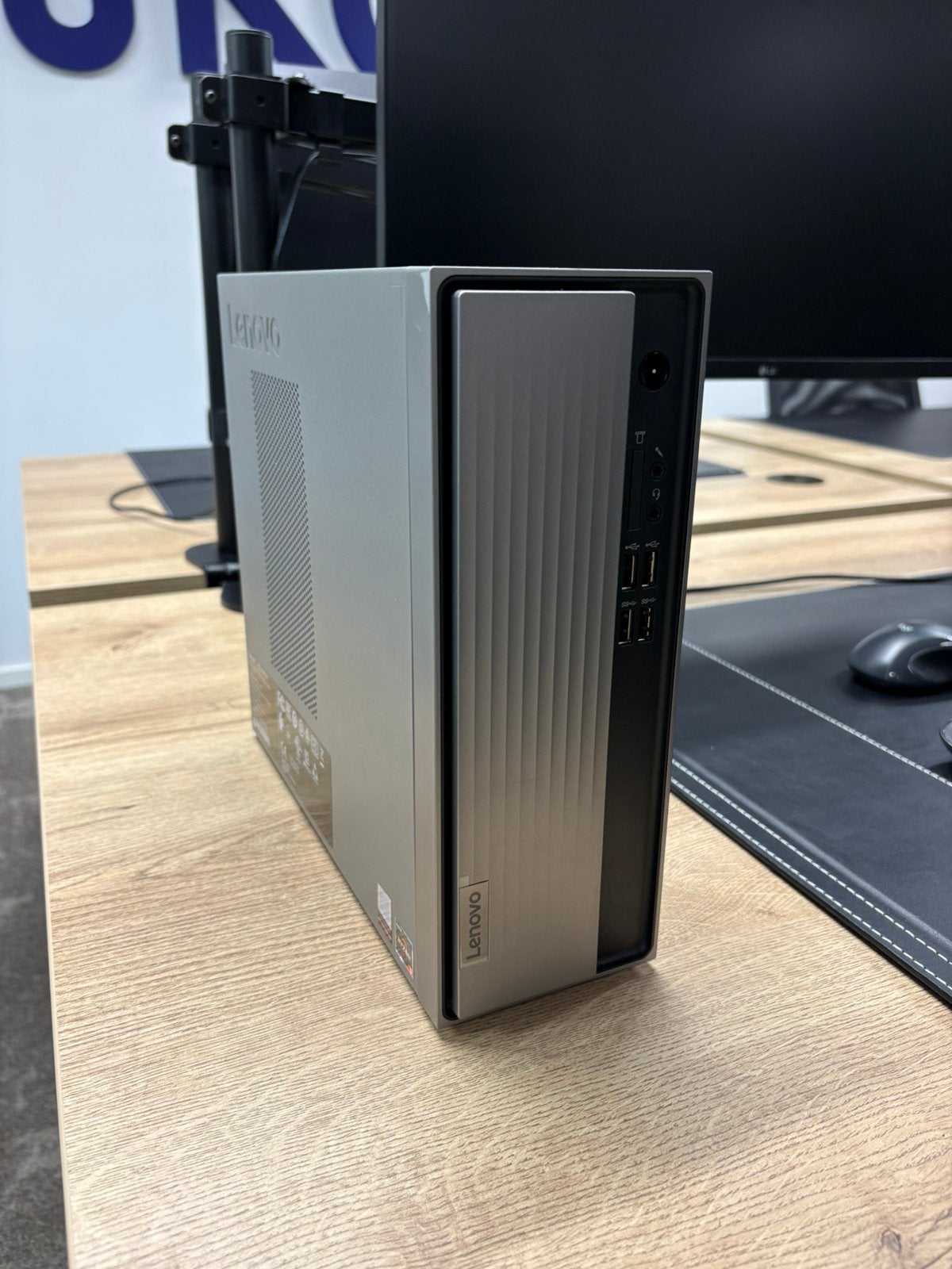 Lenovo IdeaCentre 3 07ADA05 desktop-pc, Computers en Software, Ophalen, Zo goed als nieuw