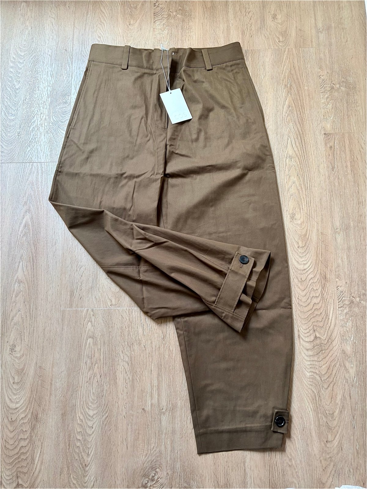 COS Bruine Broek Maat 42 cargo - Nieuw met kaartjes, Bruin, Maat 42/44 (L), Nieuw, Ophalen of Verzenden