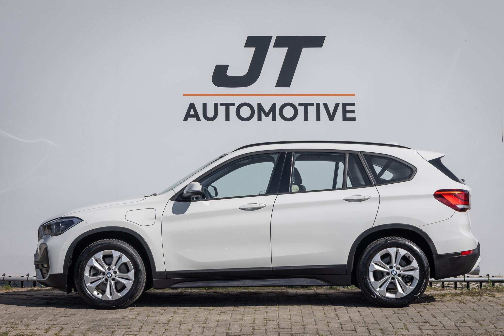 Foto 2 van BMW X1 XDRIVE25E Hyb Phev Executive Ledere bekleding | Elekt