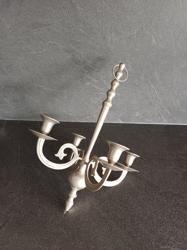 Oude 4-Armige Metalen Hangkroon Kaarsenkroon voor € 35, Ophalen