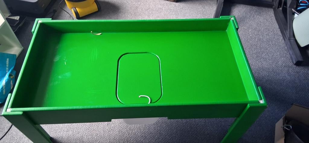 Tafel om lego te zoeken., Ophalen, Gebruikt