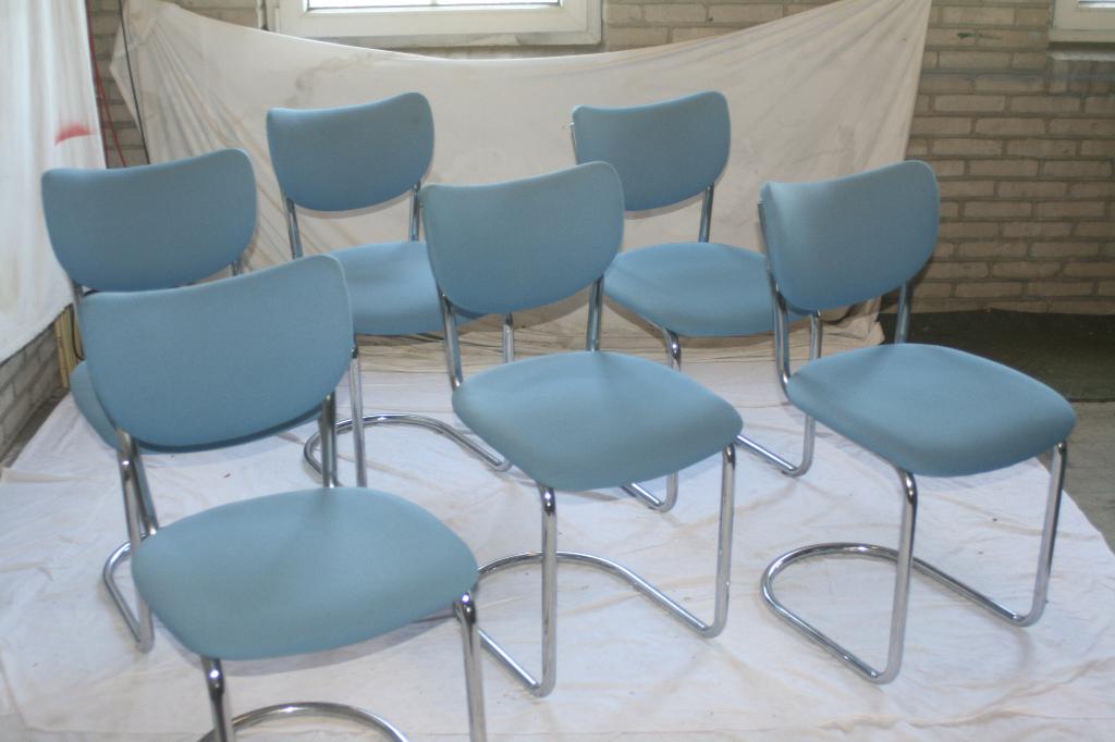 6 Vintage Jaren '50 Chroom De Wit 2011 Stoelen Hemelsblauw, Huis en Inrichting, Stoelen, Ophalen, Blauw, Zo goed als nieuw, Stof