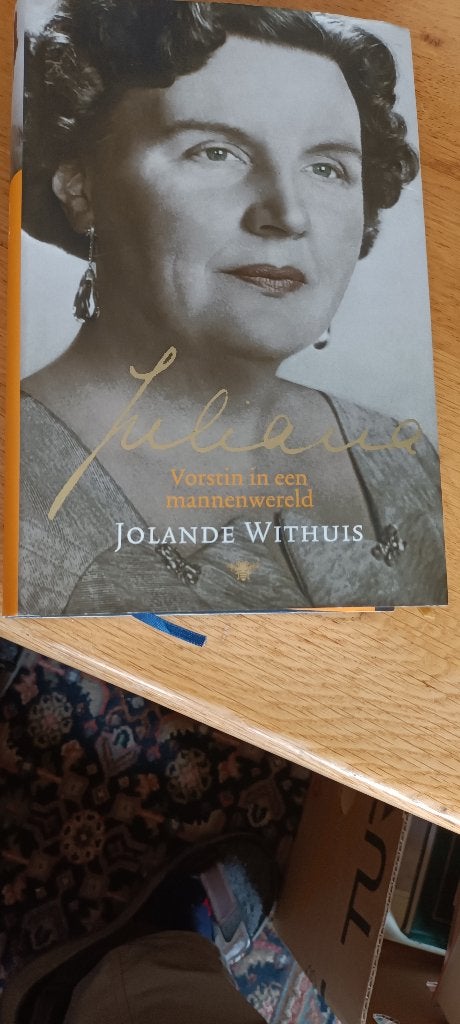 Withuis, Jolande	Juliana / vorstin in een mannenwereld, Boeken, Ophalen of Verzenden, 20e eeuw of later, Gelezen, Withuis, Jolande