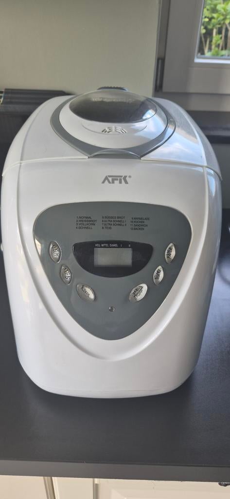 AFK Broodbakmachine met 12 programma's en timer, Ophalen of Verzenden, Gebruikt