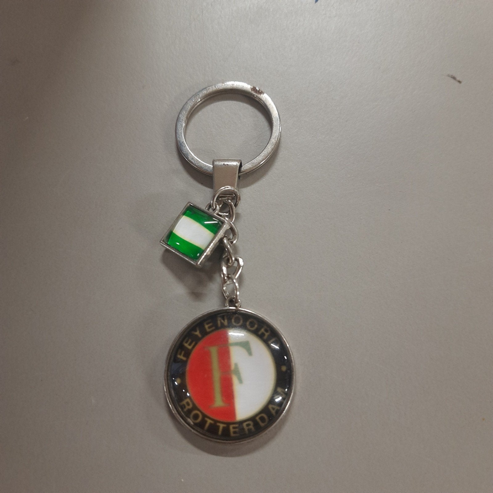 Feyenoord sleutelhanger met vlaggetje, Ophalen of Verzenden, Gebruikt