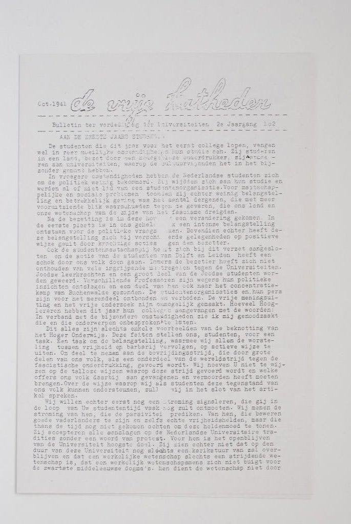 Oktober 1941 - De Vrije Katheden | Herdruk verzetskrant WOII, Verzamelen, Zo goed als nieuw, Verzenden, Amsterdam, Overige soorten