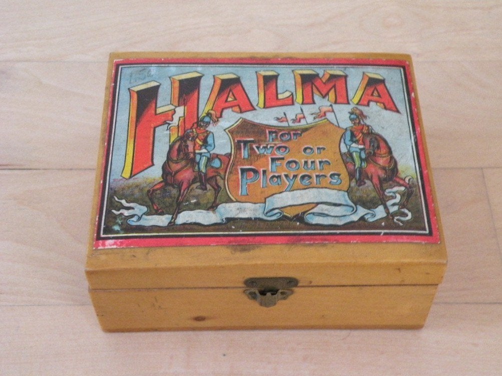 Halma. Kistje met stukken. Antiek., Ophalen of Verzenden
