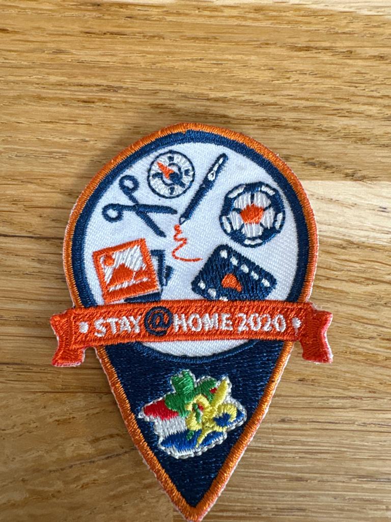 Scouting insigne "Stay @ Home 2020", Verzamelen, Scouting, Zo goed als nieuw, Embleem, Speld of Insigne, Ophalen