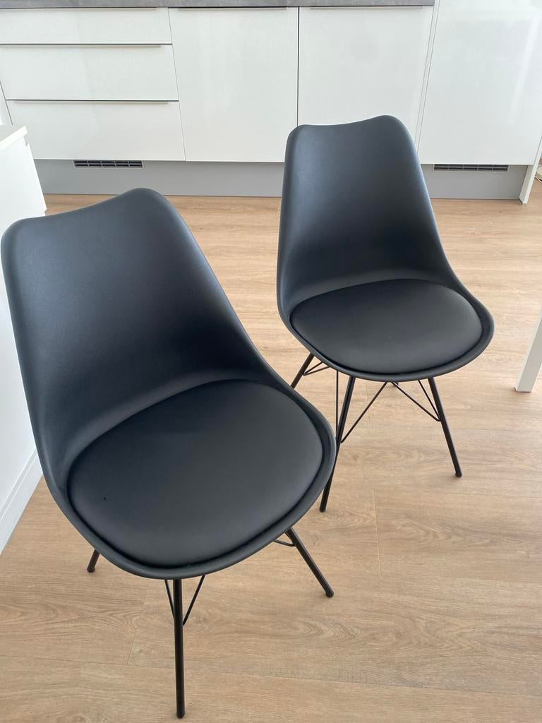 4 zwarte eettafel stoelen, Ophalen, Kunststof, Gebruikt, Zwart