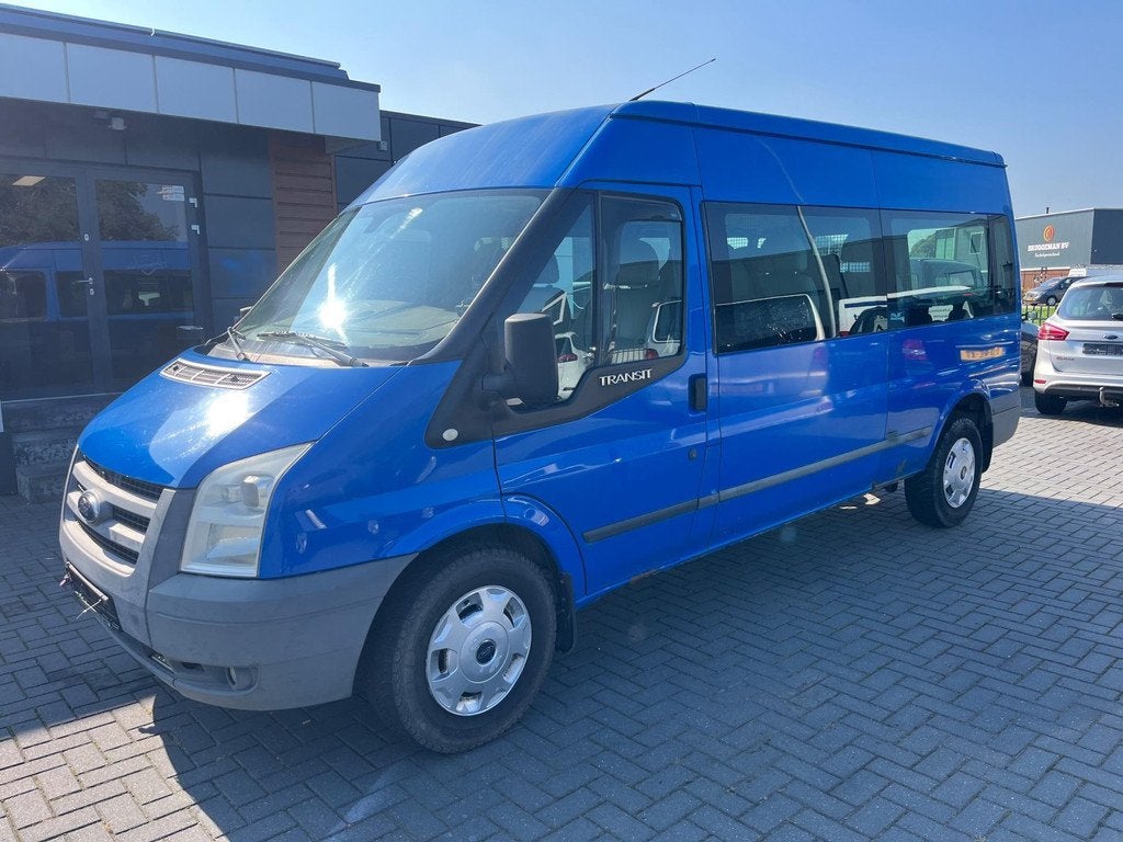 Ford Transit 350L 2.4 TDCI 115 Pk 9 persoons, Auto's, Ford, Achterwielaandrijving, Gebruikt, Zwart, 1776 kg
