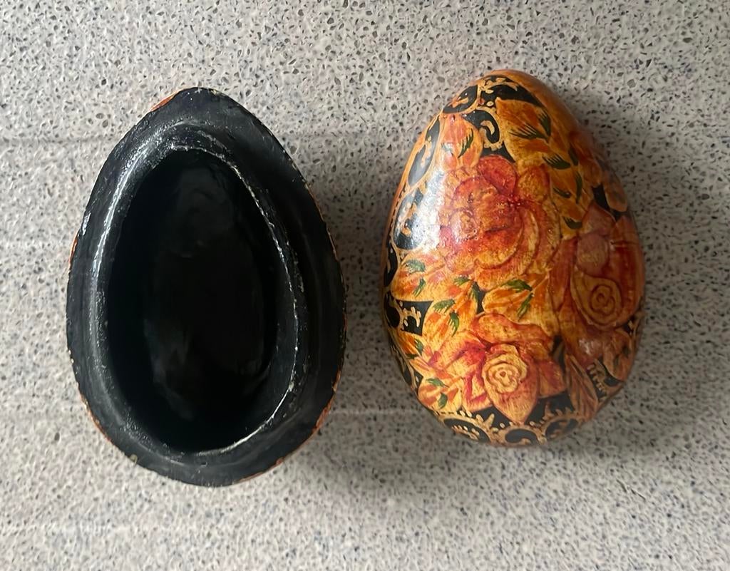 Prachtig beschilderd ei papier mache India doosje, Antiek en Kunst, Curiosa en Brocante, Ophalen of Verzenden