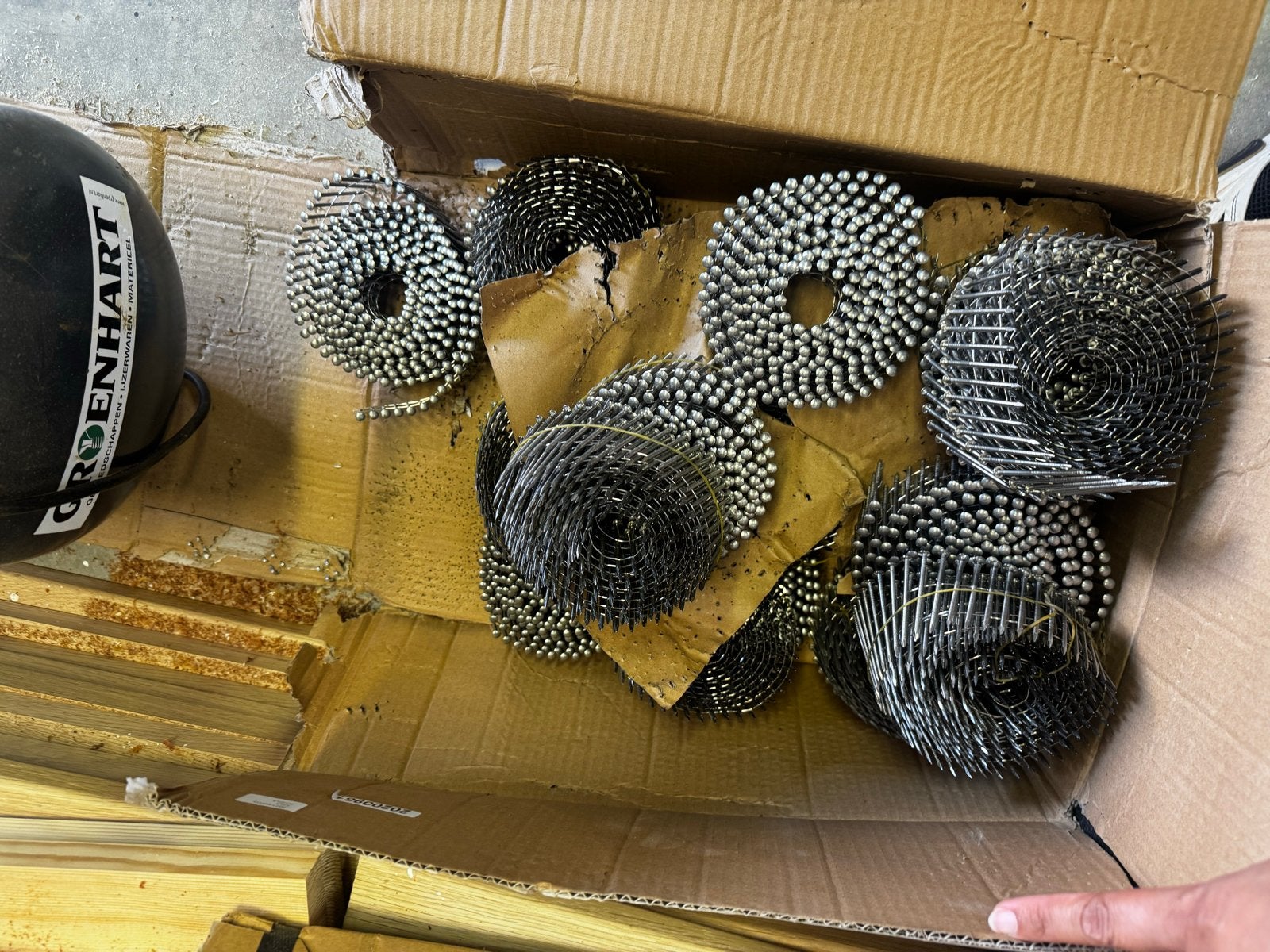 RVS Spijkers en Schietmachines - 4 Dozen Spijkers, 3 Machine, 50 tot 100 mm, Gebruikt, Ophalen of Verzenden, Spijkers