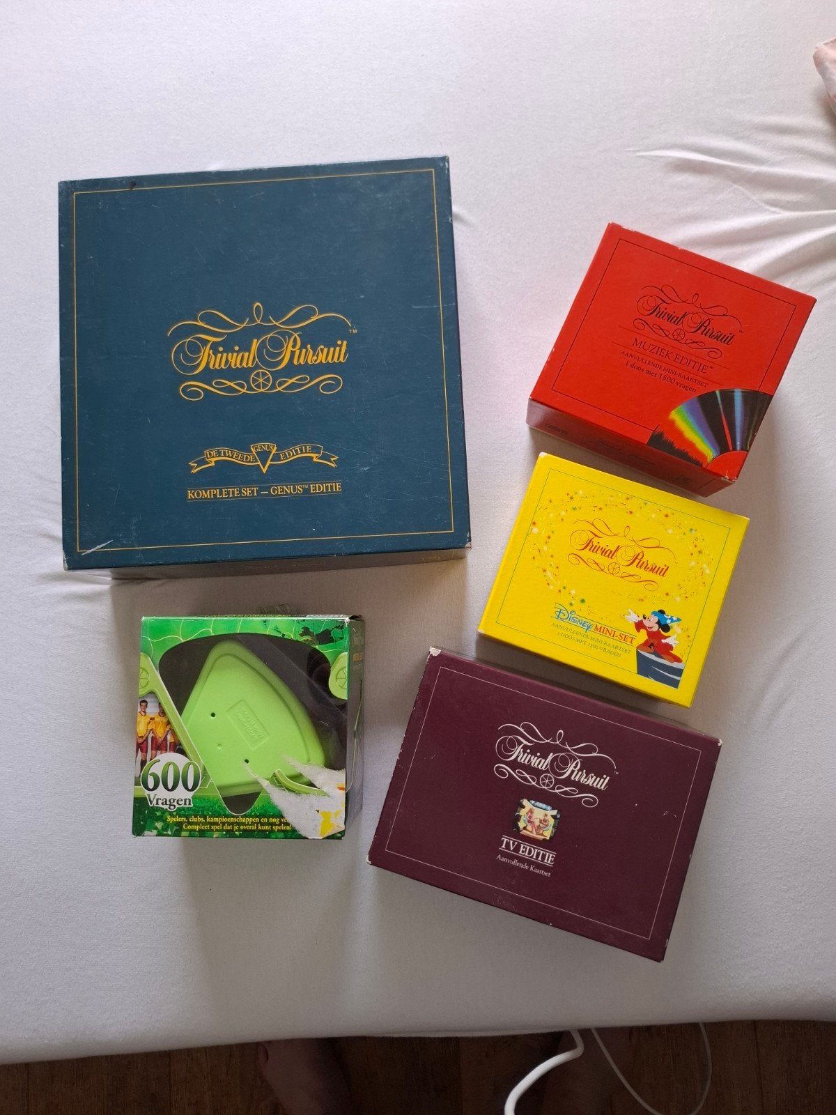 Trivial Pursuit (2e editie) met 4 uitbreidingssets, Hobby en Vrije tijd, Gezelschapsspellen | Bordspellen, Ophalen