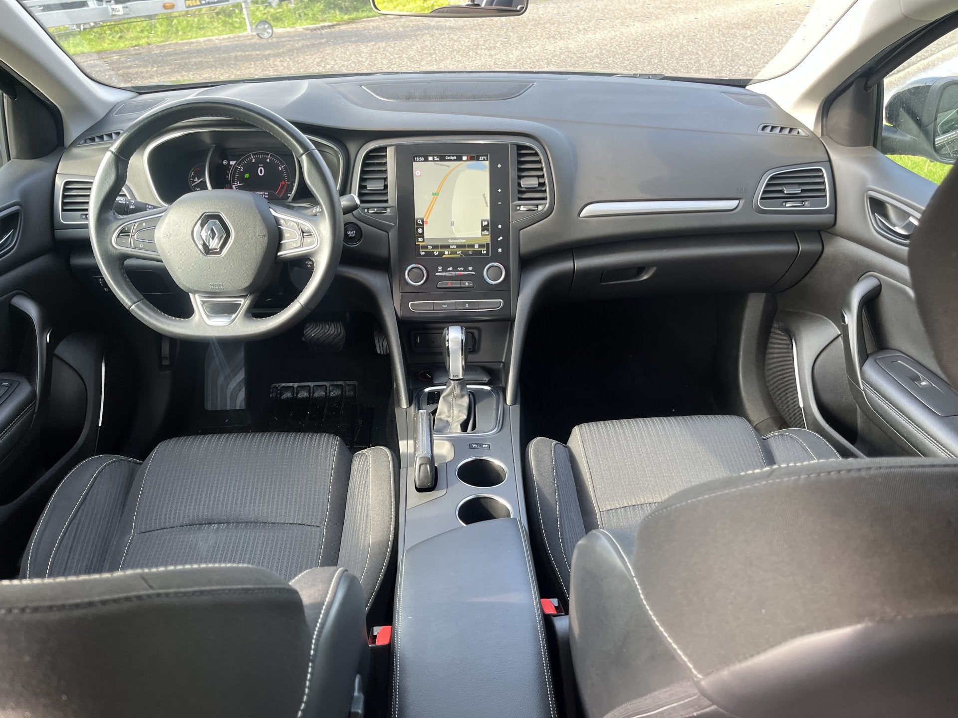 Renault Mégane Estate 1.3 TCe 140PK Limited / Automaat / Tr, Auto's, 12 maanden, Stof, Gebruikt, 4 cilinders