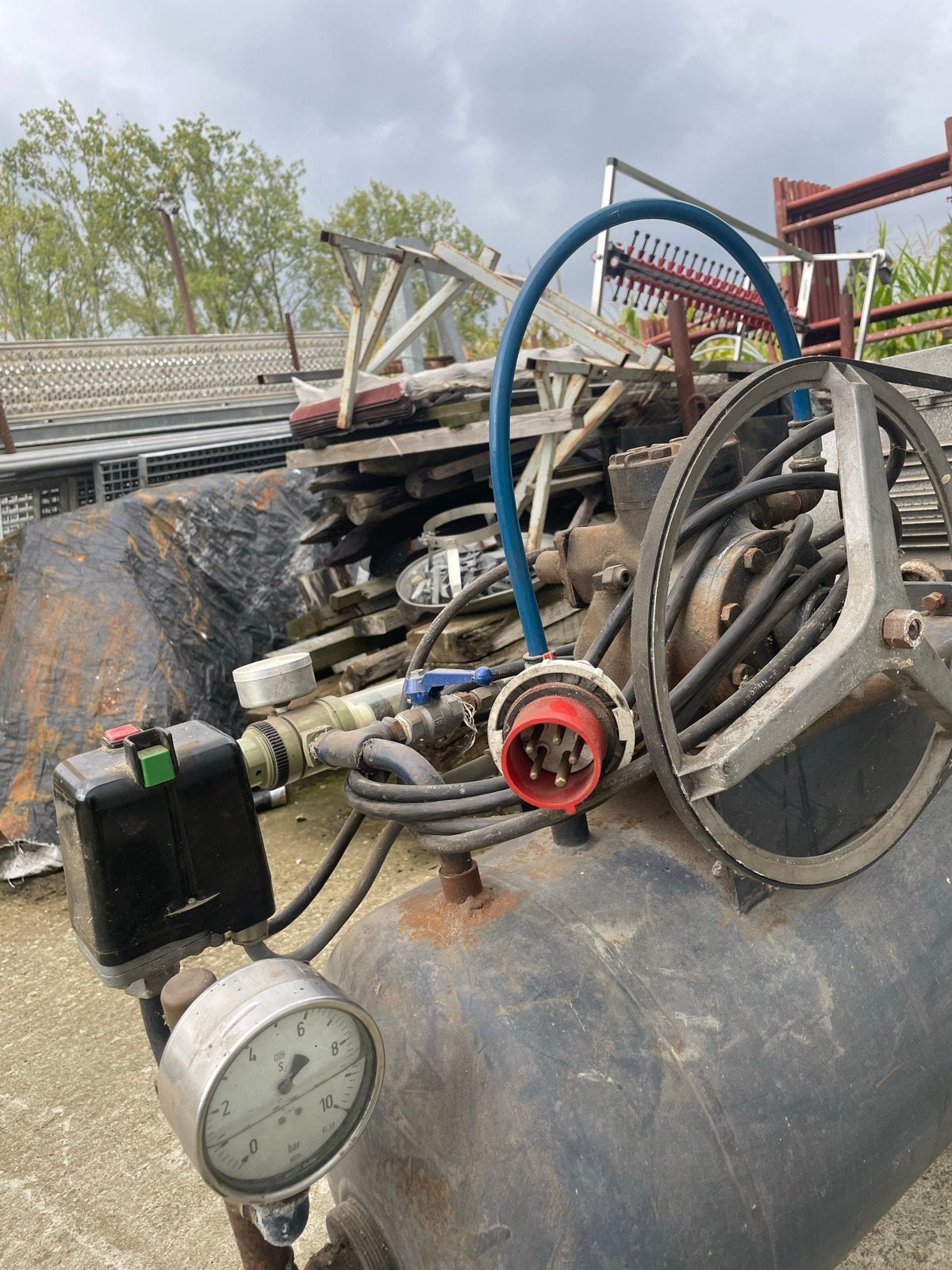 380V Compressor met 150 liter drukvat, Ophalen, Gebruikt, Mobiel, 10 bar of meer