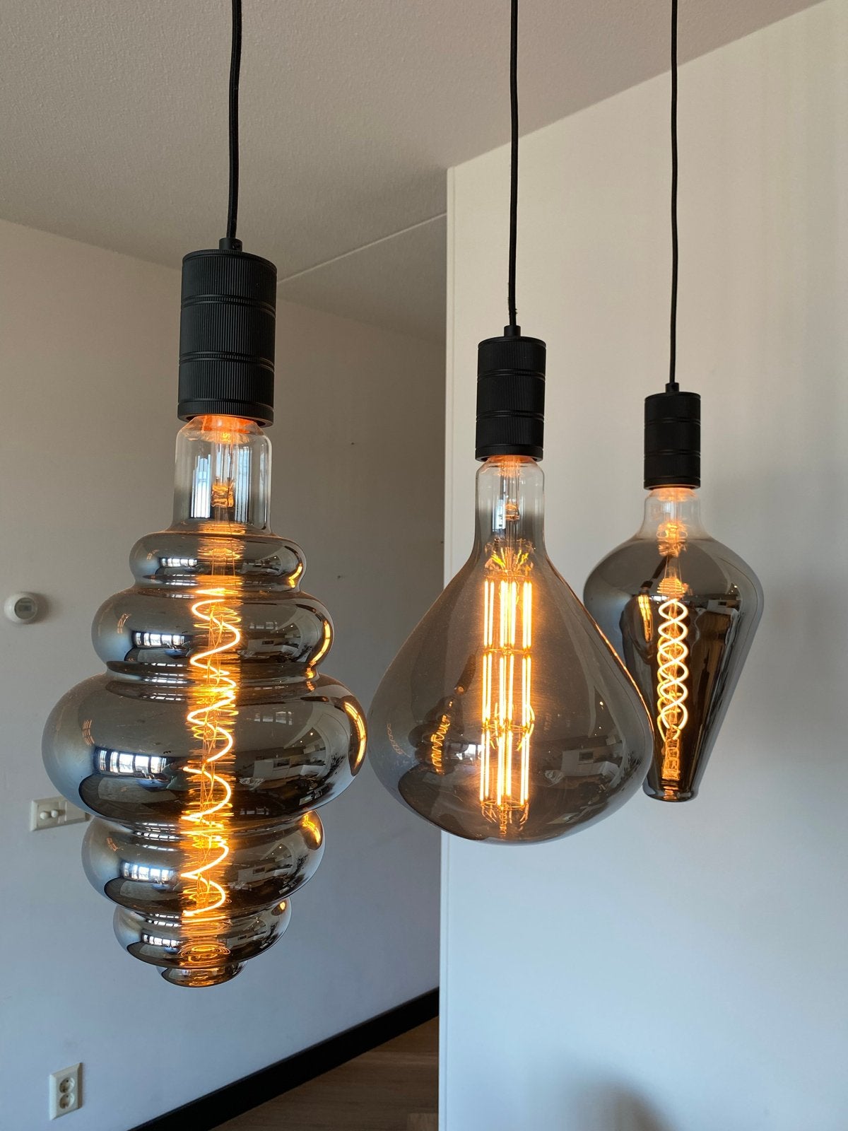 Kalex hanglamp met 3 smoke glas bollen, Ophalen, Zo goed als nieuw, Glas, E27 (groot)