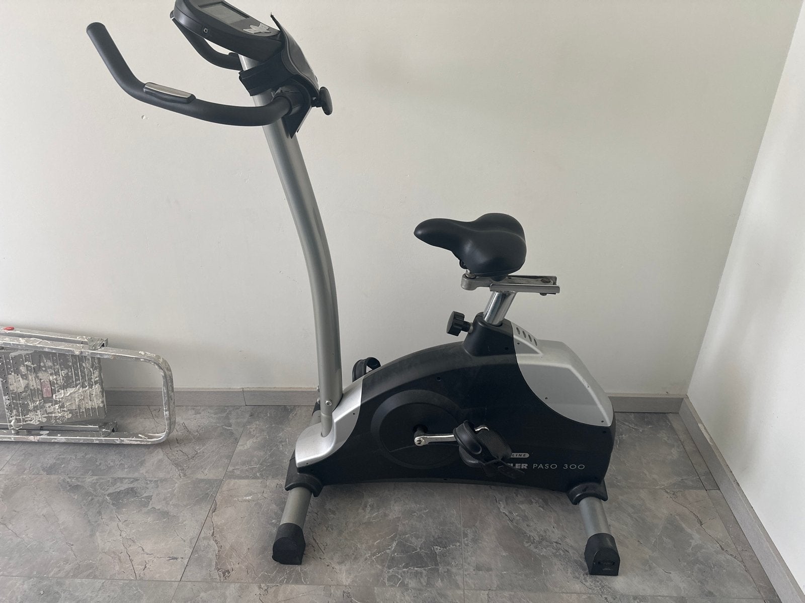 Kettler Paso 300 Hometrainer, Sport en Fitness, Ophalen, Zo goed als nieuw, Metaal, Benen