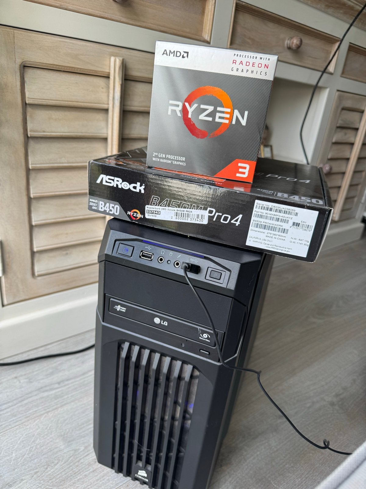 Complete PC ASRock B450 Pro4 met Ryzen 3 3200G en SSD, Computers en Software, Desktop Pc's, Ophalen, Gebruikt, SSD, Met videokaart