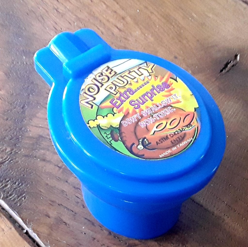 Toilet met putty in de vorm van een drol, Ophalen of Verzenden, Gebruikt, Fopartikel, Overige