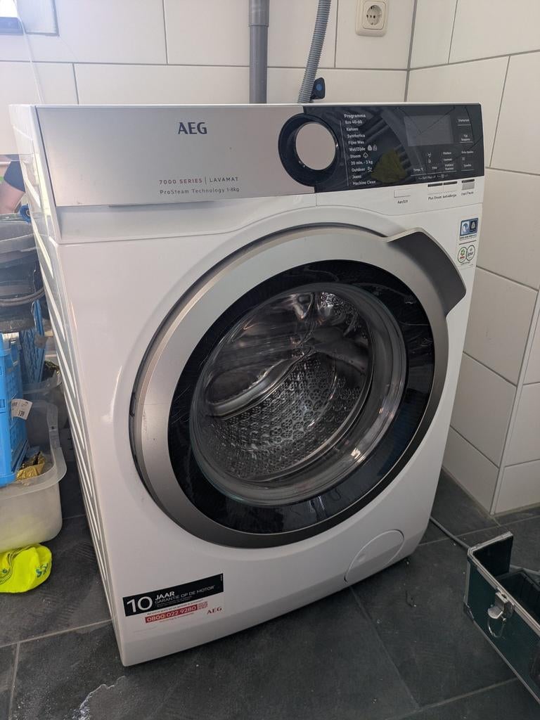 AEG L7FE84ES Wasmachine - 7000 Series ProSteam, Witgoed en Apparatuur, Wasmachines, Ophalen, Gebruikt, Wolwasprogramma, Voorlader