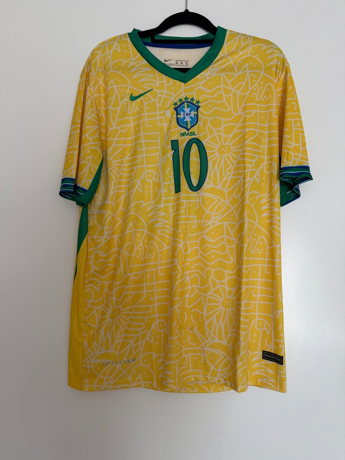 Nieuw Brazilië Thuisshirt Neymar Jr. #10 Maat XL, Maat XL, Ophalen of Verzenden, Nieuw, Shirt