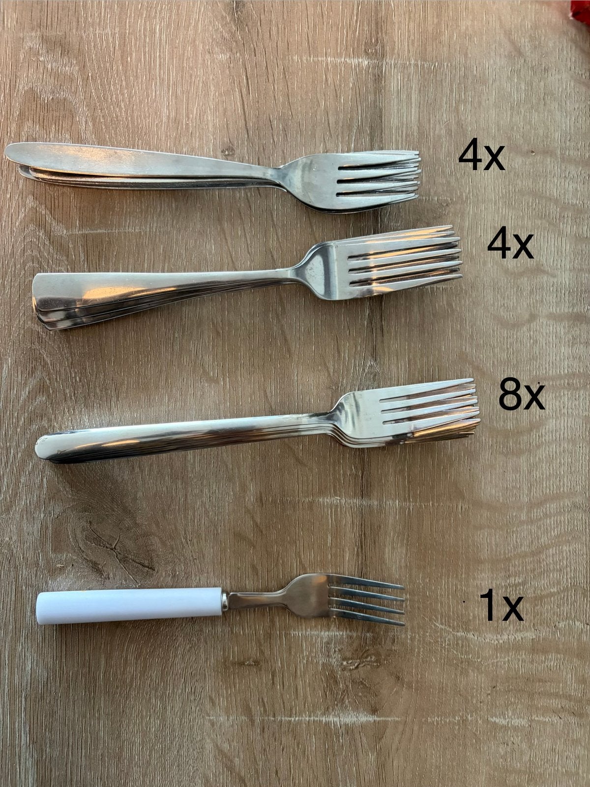 Veel bestek. 17 vorken, 8 lepels, 11 messen, Ophalen, Gebruikt, Rvs of Chroom, Los bestek