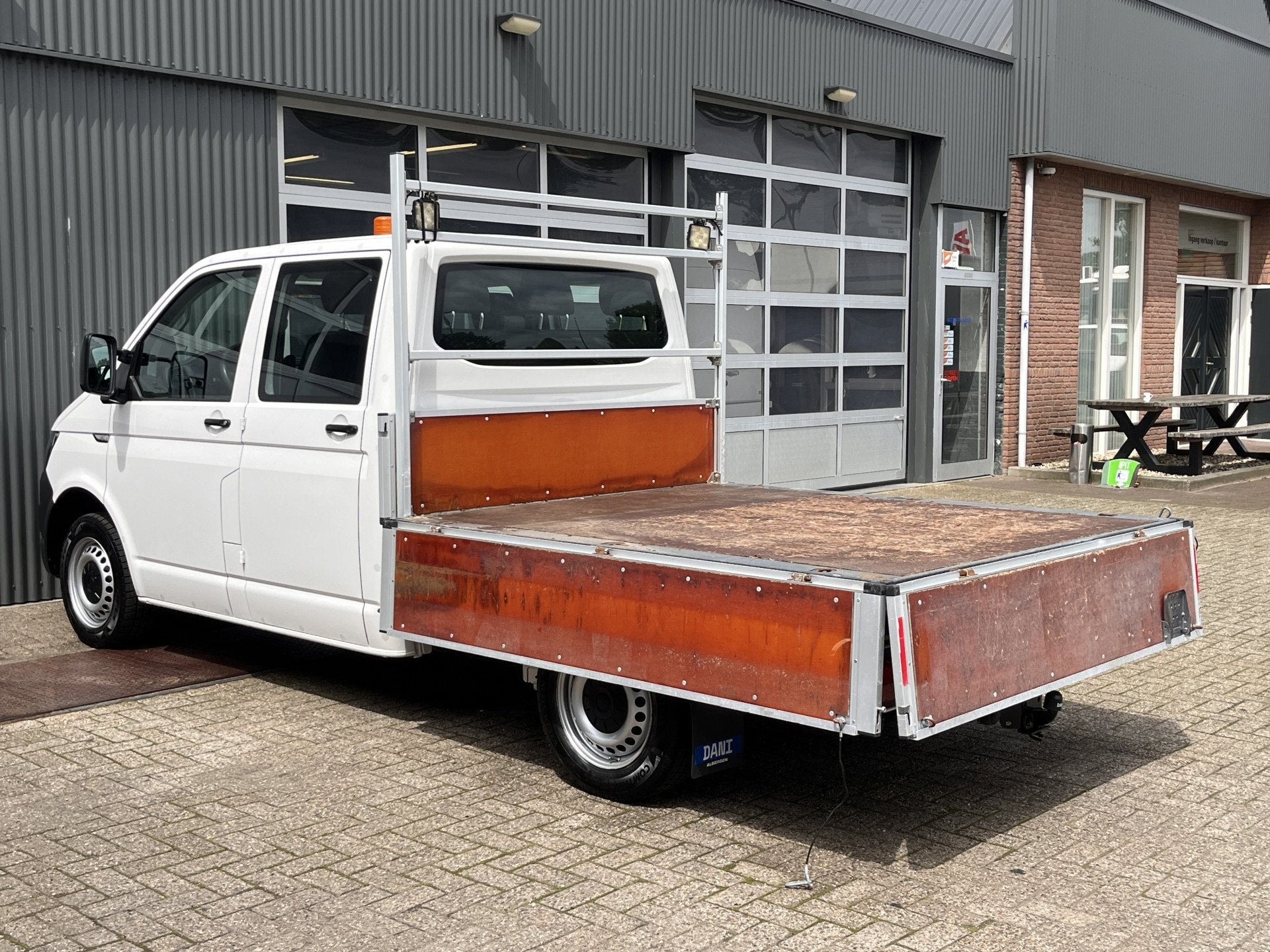 Volkswagen Transporter 2.0 TDI L2H1 DC 102pk Pick-up Trekhaa, Auto's, Voorwielaandrijving, Gebruikt, 4 cilinders, Volkswagen