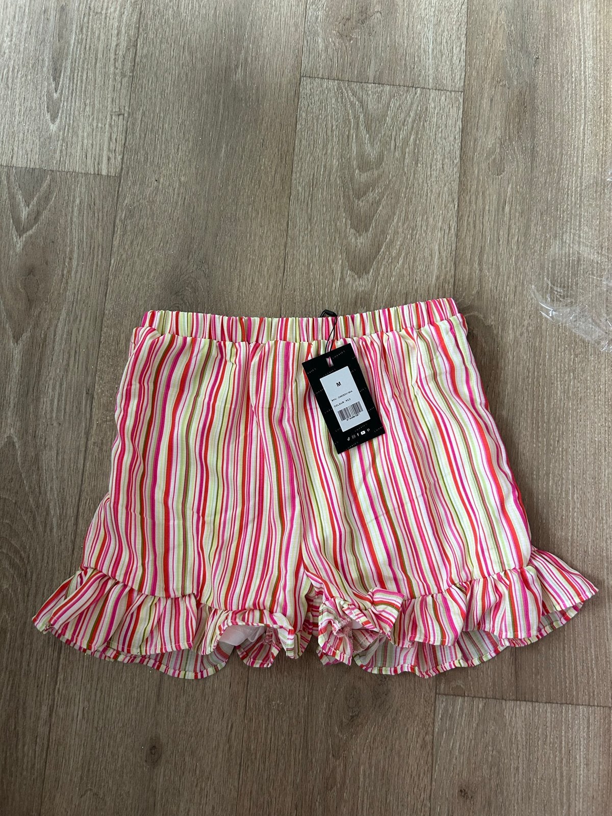 Nieuwe Loavies gestreepte shorts met ruches - Maat M, Kleding | Dames, Maat 38/40 (M), Kort, Meerkleurig, Nieuw