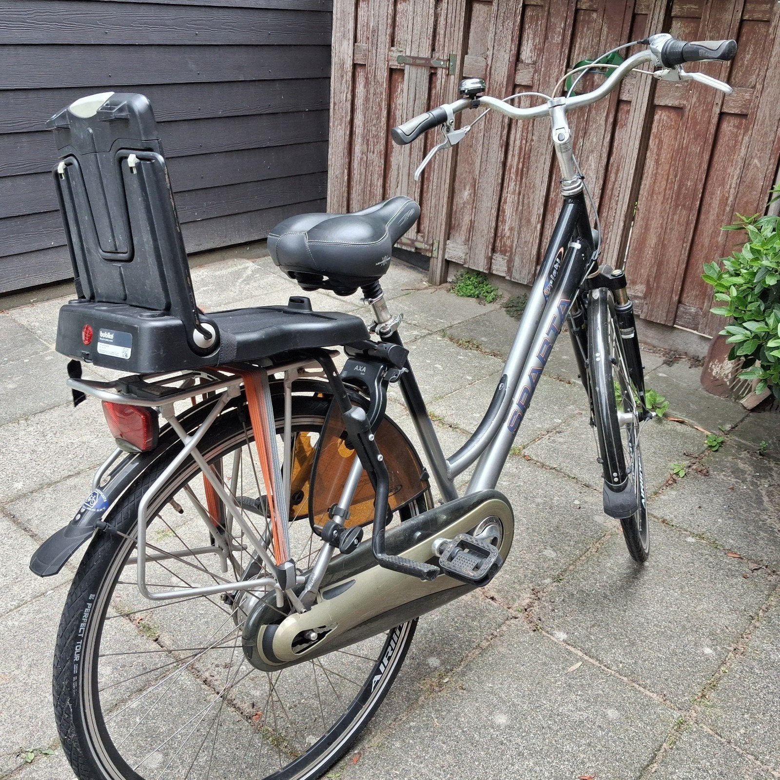 Sparta fiets met 5 versnellingen en Bobike kinderzitje, Fietsen en Brommers, Fietsen | Dames | Damesfietsen, Ophalen, Gebruikt