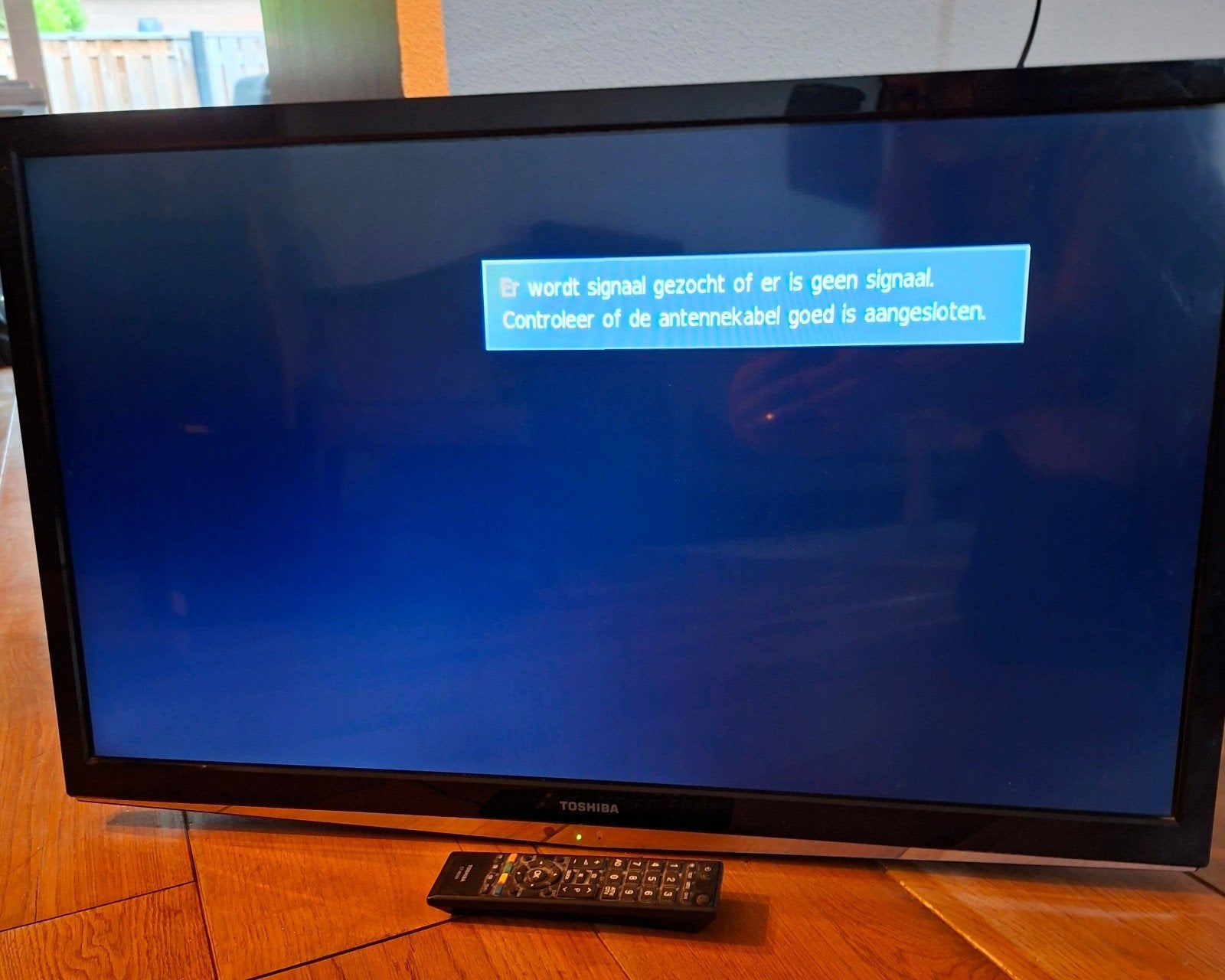 Thosiba 80 cm LCD Colour tv, Audio, Tv en Foto, Ophalen, 50 Hz, LCD, 60 tot 80 cm